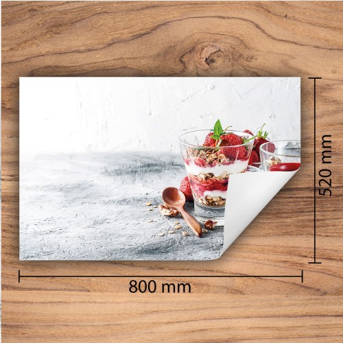 Mata ochronna na kuchenkę indukcyjną 80x52 cm - Mata antypoślizgowa na blat - Płyta ochronna zwijana - Dekoracja do kuchni - Więcej miejsca - Truskawki deserowe